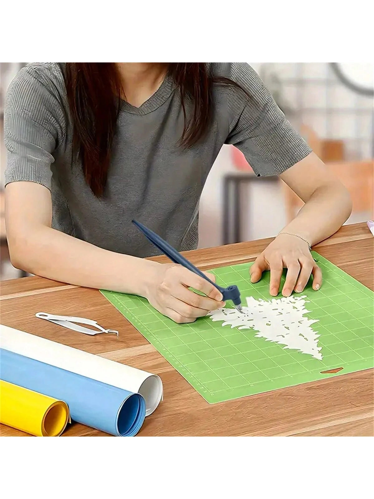 360° Rotating Craft Knife with Triangle Ruler - Precision Cutting Tool for Paper Crafts, Stencils & Vinyl