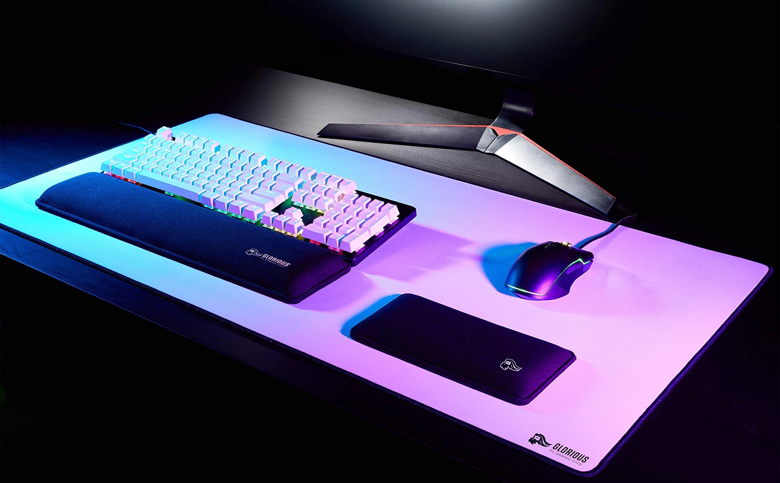 Glorious XXL Extended Gaming Mouse Pad - 18"x36" - White EditionIT CareMouse Pad