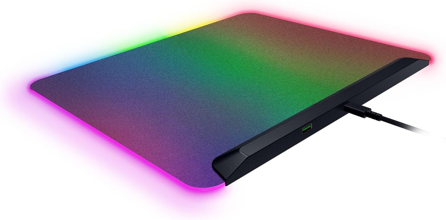 Razer Firefly V2 Pro RGB Gaming Mouse Mat – Fully Illuminated, 15 - Zone Chroma Lighting, USB Hub (Black)IT CareMouse Pad