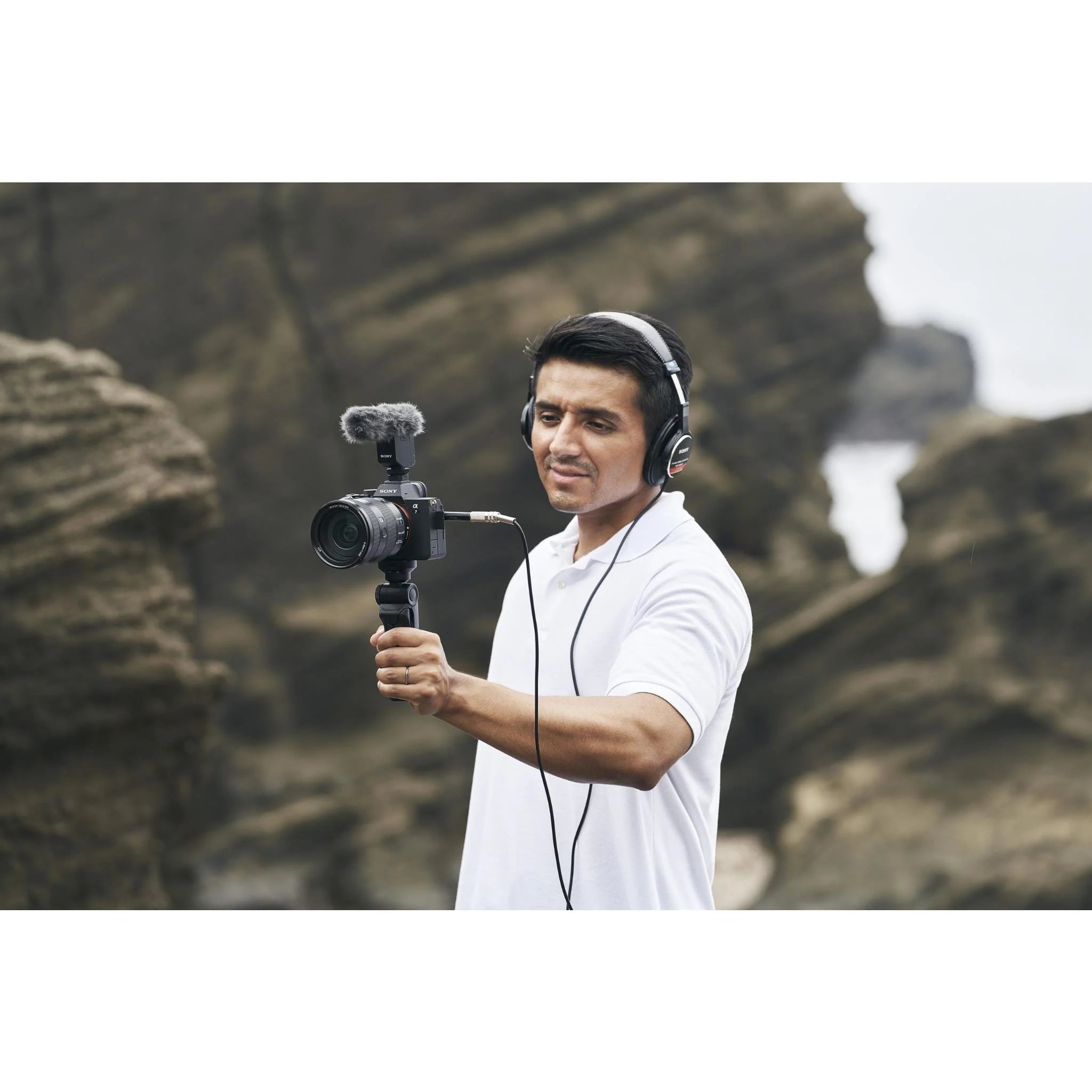 Sony Alpha A7 IV Full - Frame Mirrorless Camera Body – 33MP Hybrid Photo & 4K Video Camera (ILCE - 7M4/B)IT CareCamera