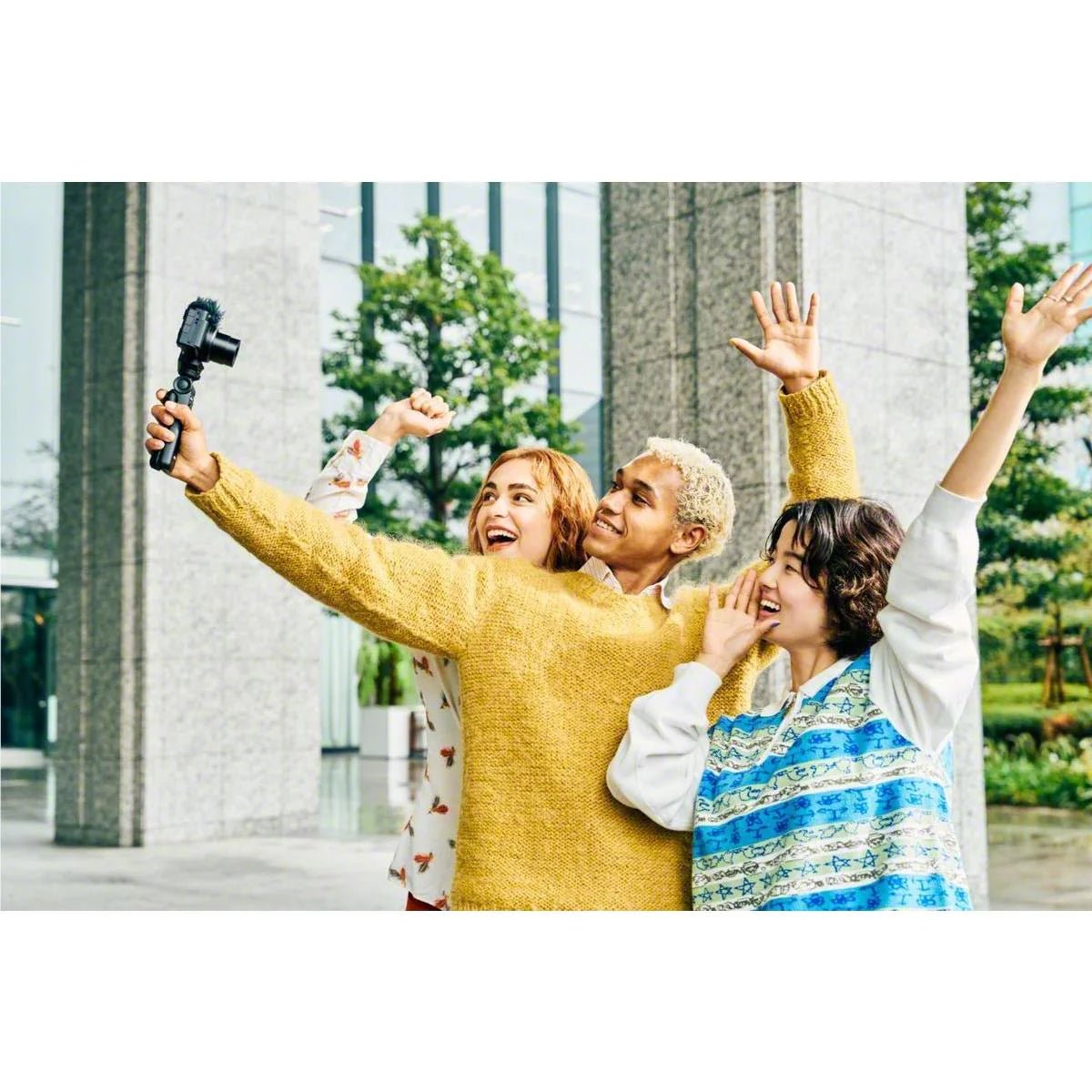Sony ZV - 1 II Digital Vlogging Camera – 20.1MP 1" Exmor RS Sensor with 18 - 50mm f/1.8 - 4 Lens, 4K Video & Flip Touchscreen (Black)IT CareCamera